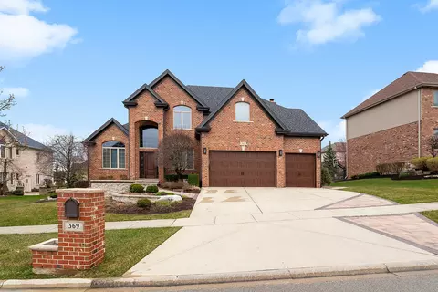 369 4th St, Lemont, IL 60439