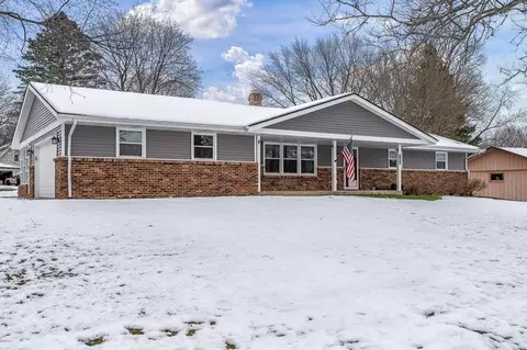 1685 Williamsburg Rd, Rockford, IL 61107