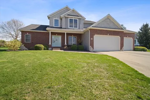 Exterior - 2 Turtleback Ct, Bloomington, IL 61705 photo 7 of 7