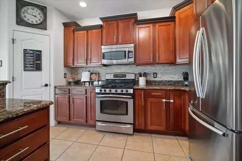 Kitchen - 2 Turtleback Ct, Bloomington, IL 61705 photo 3 of 4