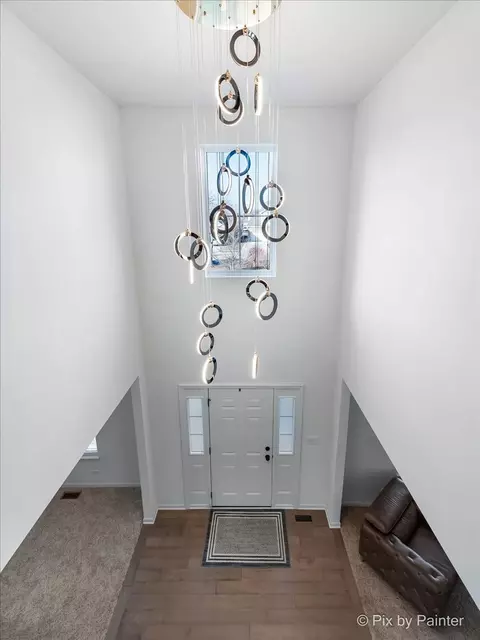 Entry Way - 3 Kingsmill Ct, Algonquin, IL 60102 photo 2 of 2