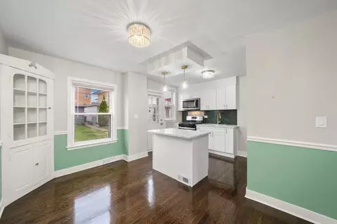 10949 S Artesian Ave, Chicago, IL 60655 photo 5