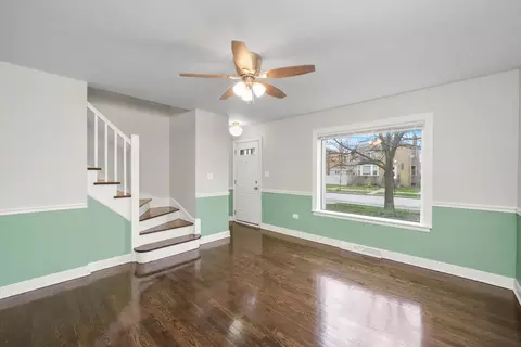 10949 S Artesian Ave, Chicago, IL 60655 photo 2