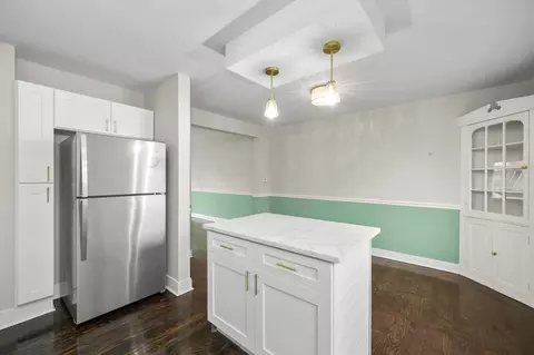 10949 S Artesian Ave, Chicago, IL 60655 photo 9