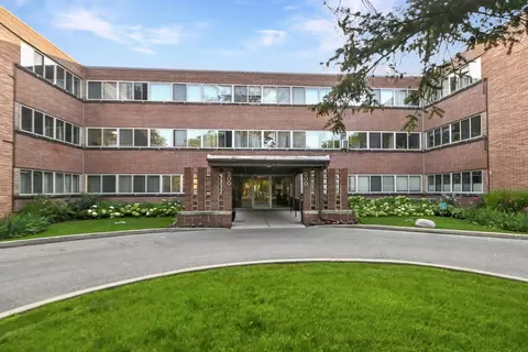 200 Ridge Ave #1E, Evanston, IL 60202