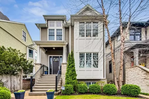 4539 N Seeley Ave, Chicago, IL 60625
