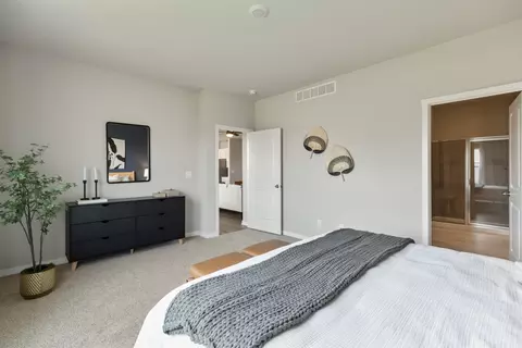 Bedroom - 140 Tiger Lily Ct, Bartlett, IL 60103 photo 2 of 4
