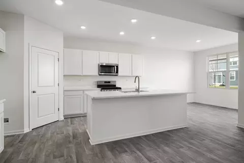 Kitchen - 140 Tiger Lily Ct, Bartlett, IL 60103 photo 1 of 8