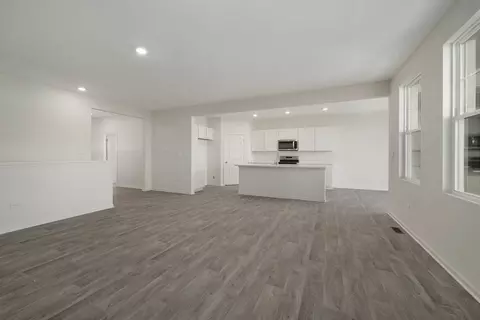 Living - 140 Tiger Lily Ct, Bartlett, IL 60103 photo 3 of 6