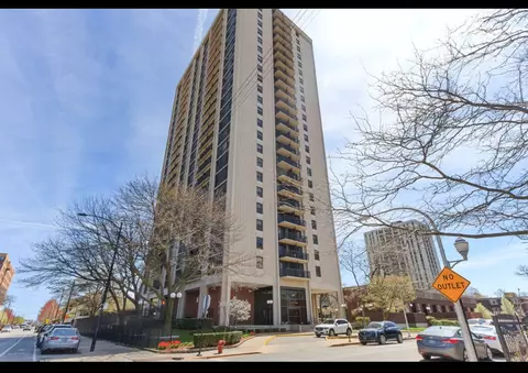 2605 S Indiana Ave #2407, Chicago, IL 60616