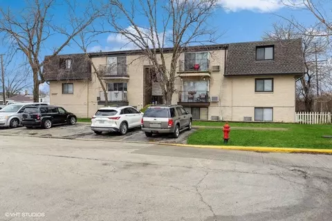 3237 S 50th Ct #303, Cicero, IL 60804