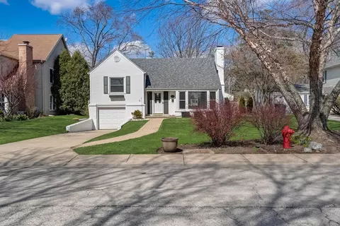 Exterior - 77 Williamsburg Rd, Evanston, IL 60203 photo 3 of 15