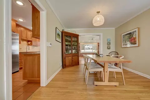 Dining - 77 Williamsburg Rd, Evanston, IL 60203 photo 2 of 6