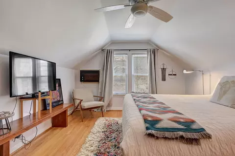 Bedroom - 77 Williamsburg Rd, Evanston, IL 60203 photo 9 of 10