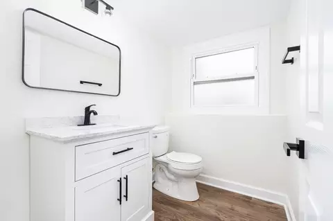 Bath - 3419 Laurel Ln, Hazel Crest, IL 60429 photo 2 of 2