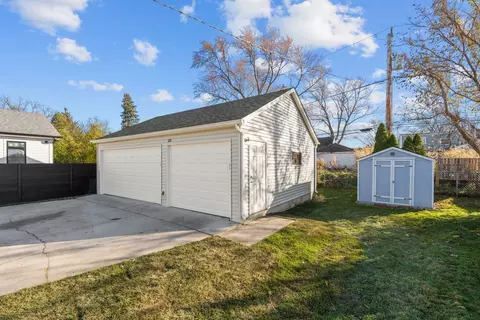 Exterior - 3209 Springdale Ave, Glenview, IL 60025 photo 5 of 7