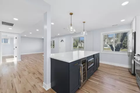 Kitchen - 3209 Springdale Ave, Glenview, IL 60025 photo 4 of 6