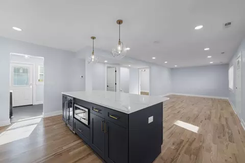 Kitchen - 3209 Springdale Ave, Glenview, IL 60025 photo 5 of 6