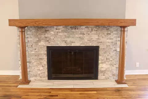 Living - 15875 Timber Ln, Morrison, IL 61270 photo 3 of 5