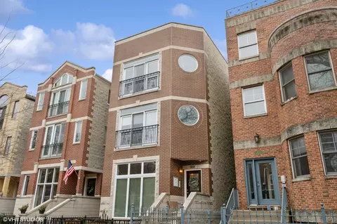 3035 N Racine Ave #3, Chicago, IL 60657