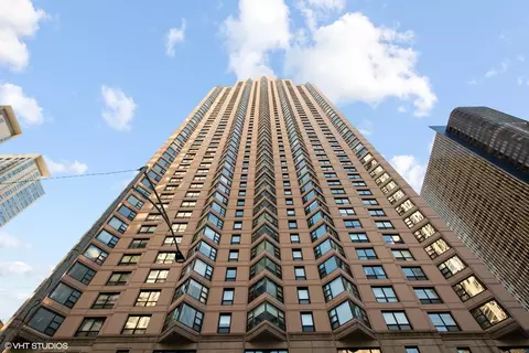 401 E Ontario St #708, Chicago, IL 60611