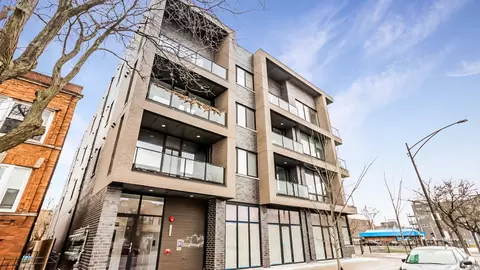 2423 W Fullerton Ave #4D, Chicago, IL 60647