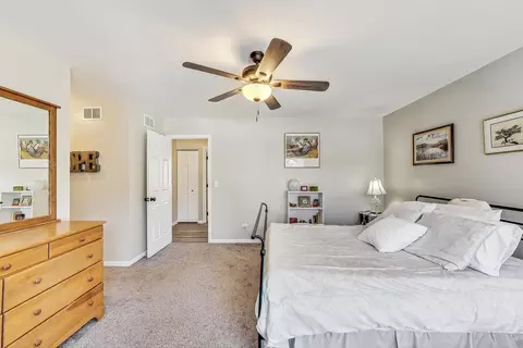 Bedroom - 5 Oxford Ct, Algonquin, IL 60102 photo 2 of 3
