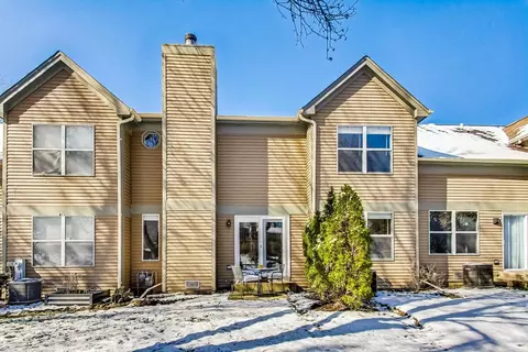 Exterior - 5 Oxford Ct, Algonquin, IL 60102 photo 2 of 2