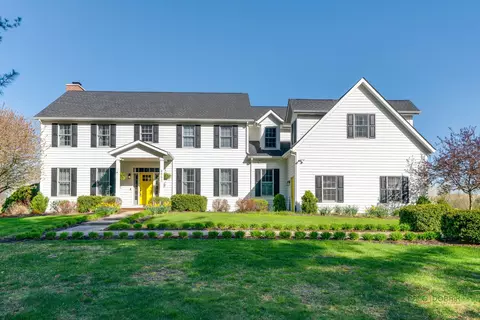 8552 122nd St, Pleasant Prairie, WI 53158