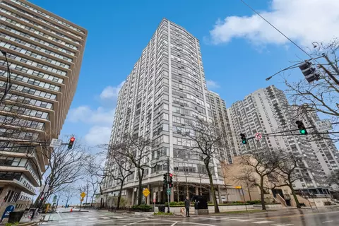 5757 N Sheridan Rd #2J, Chicago, IL 60660