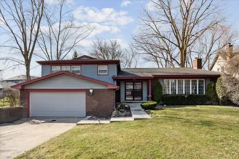 962 Suffield Ter, Northbrook, IL 60062