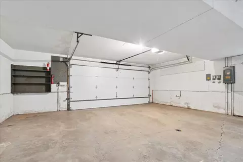 Exterior - 962 Suffield Ter, Northbrook, IL 60062 photo 6 of 6