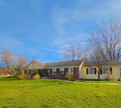 6 S245 Cohasset Rd, Naperville, IL 60540