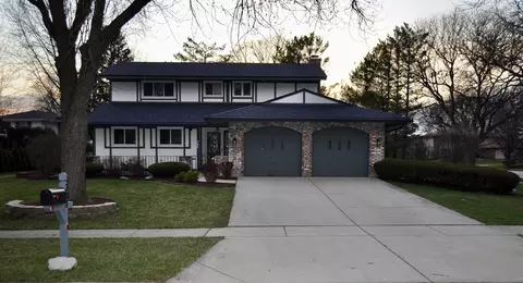 200 Lynnfield Ln, Schaumburg, IL 60193