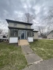 132 S Sycamore St, Franklin Grove, IL 61031