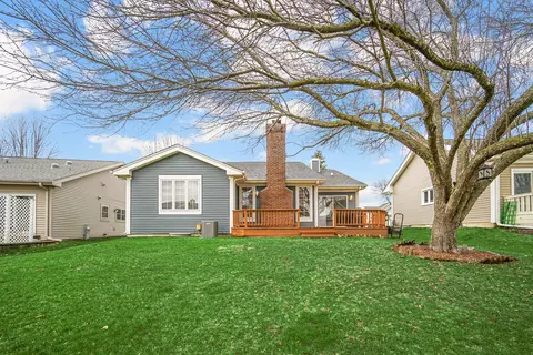 Exterior - 657 Golfers Ln, Bartlett, IL 60103 photo 6 of 6