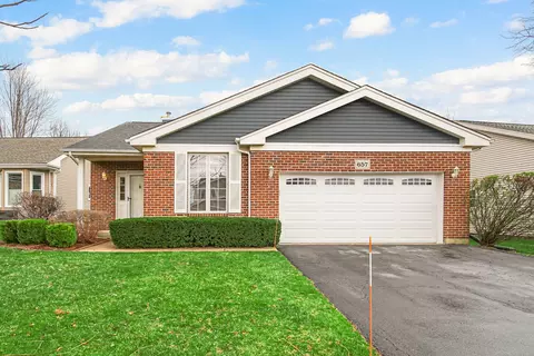 Exterior - 657 Golfers Ln, Bartlett, IL 60103 photo 2 of 6