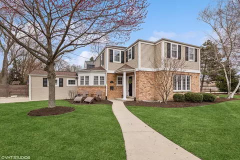 910 E Mayfair Rd, Arlington Heights, IL 60005