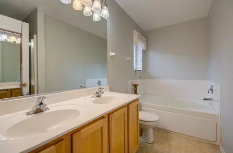 Bath - 2107 Beldon Ct, Plainfield, IL 60586 photo 1 of 3