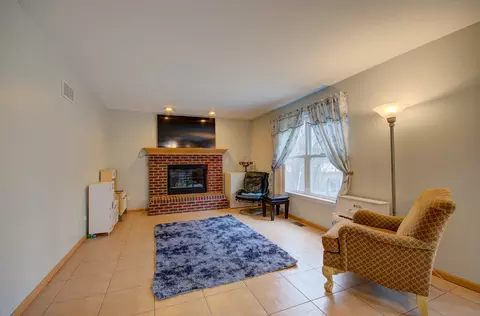 Living - 2107 Beldon Ct, Plainfield, IL 60586 photo 3 of 3