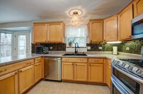 Kitchen - 2107 Beldon Ct, Plainfield, IL 60586 photo 1 of 4