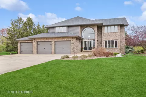 24536 Ganton Ct, Naperville, IL 60564