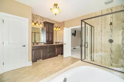 3683 Heathmoor Dr, Elgin, IL 60124 photo 12
