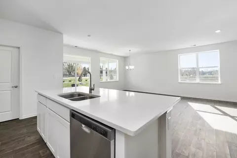 Kitchen - 1336 Wild Tulip Cir, Bartlett, IL 60103 photo 12 of 13