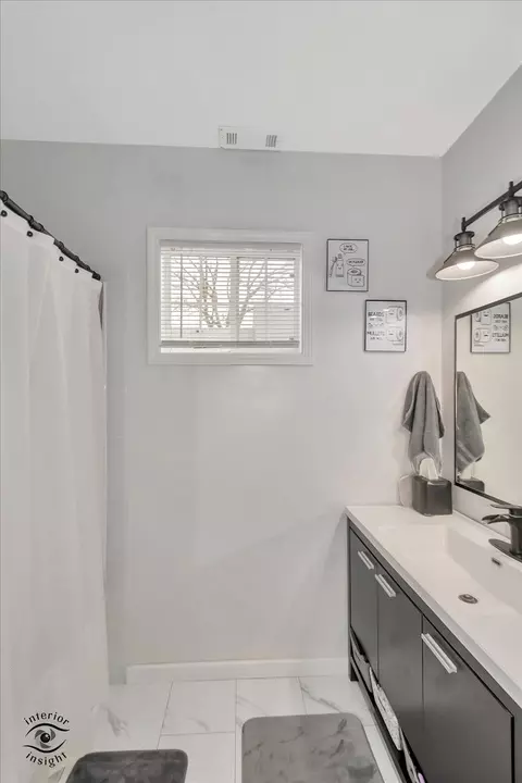 Bath - 223 E 19th St, Lockport, IL 60441 photo 1 of 2
