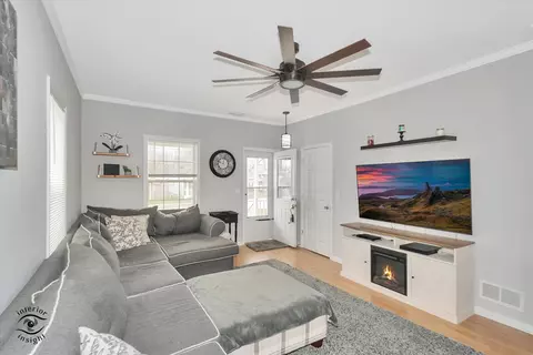 Living - 223 E 19th St, Lockport, IL 60441 photo 2 of 3