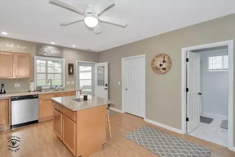 Kitchen - 223 E 19th St, Lockport, IL 60441 photo 4 of 4