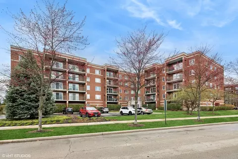 5255 N Riversedge Ter #405, Chicago, IL 60630