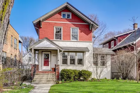 1211 Cleveland St, Evanston, IL 60202