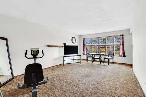 17832 Dekker St, Lansing, IL 60438 photo 2